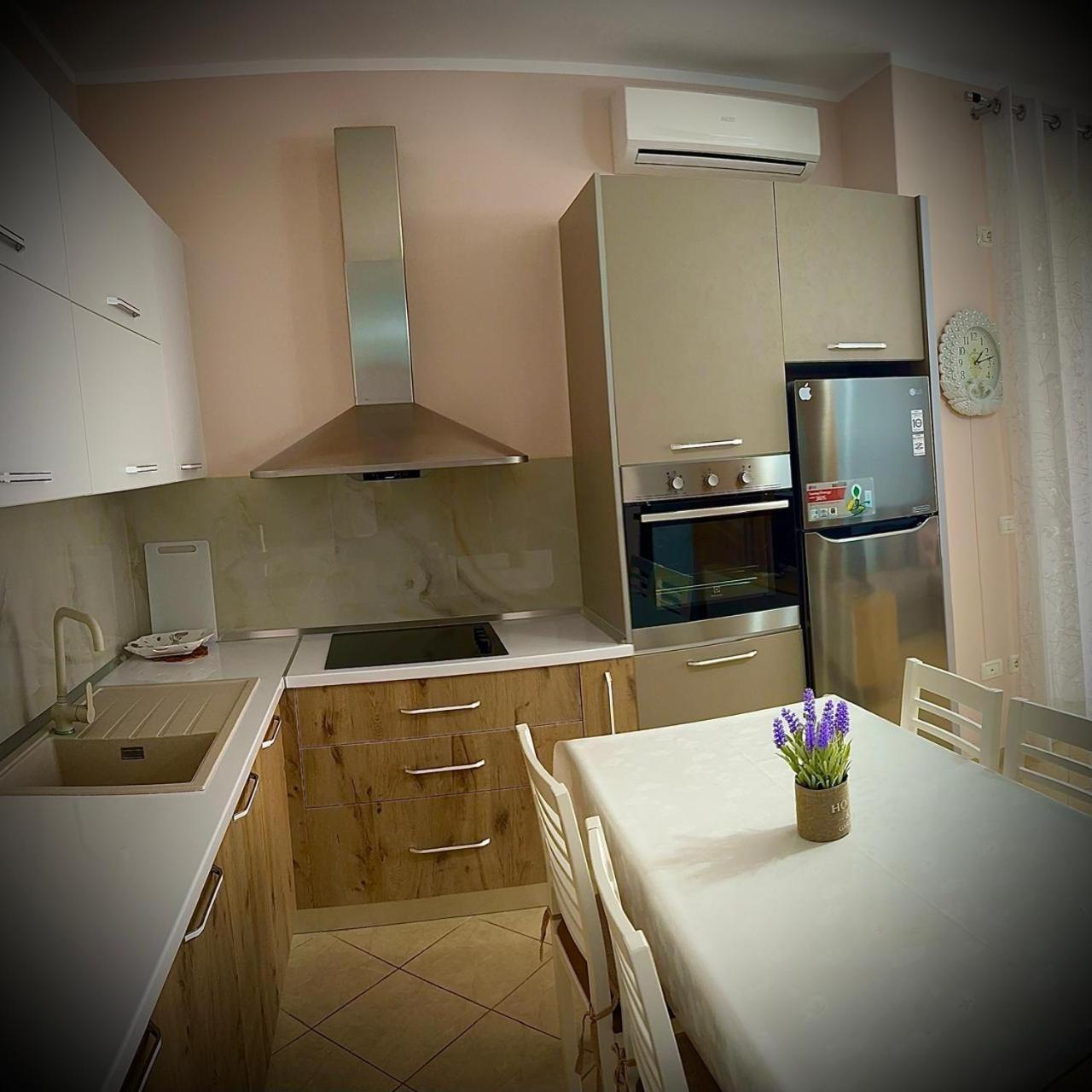 Endy Apartaments Bashkia e Orikumit Exteriör bild