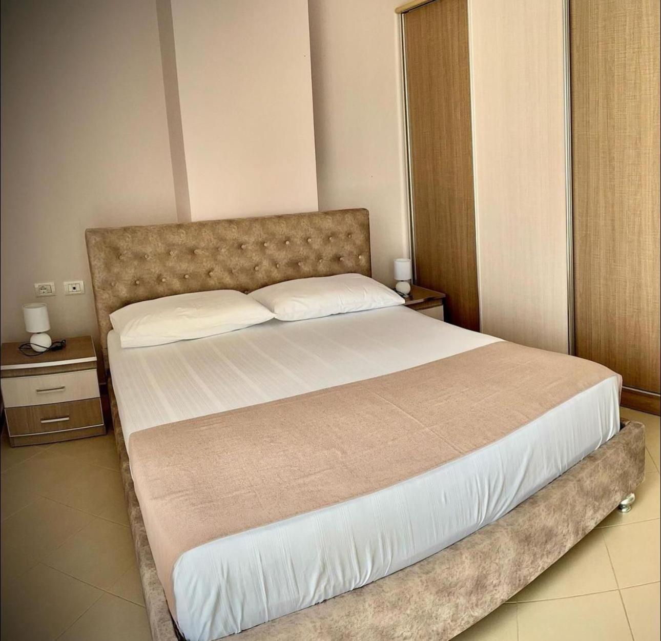 Endy Apartaments Bashkia e Orikumit Exteriör bild