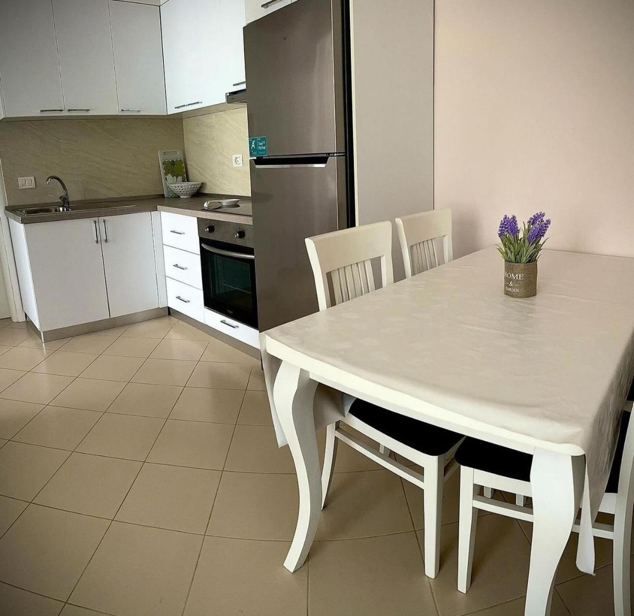 Endy Apartaments Bashkia e Orikumit Exteriör bild