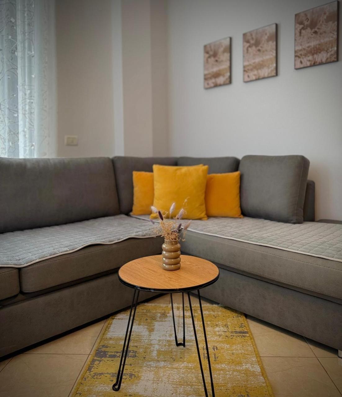 Endy Apartaments Bashkia e Orikumit Exteriör bild
